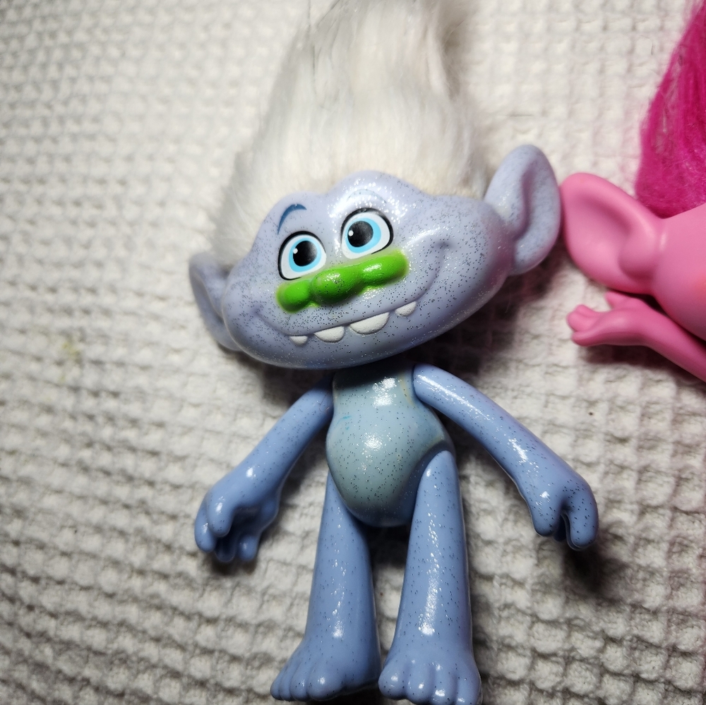 Troll Figurine Set - Pink, Blue, White Hair Mini Dolls 2015 - Picture 6 of 10